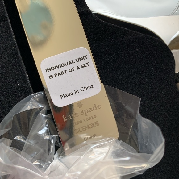 ♠️♠️♠️ Kate Spade Take The Cake dessert set ♠️♠️♠️ - Picture 2 of 9